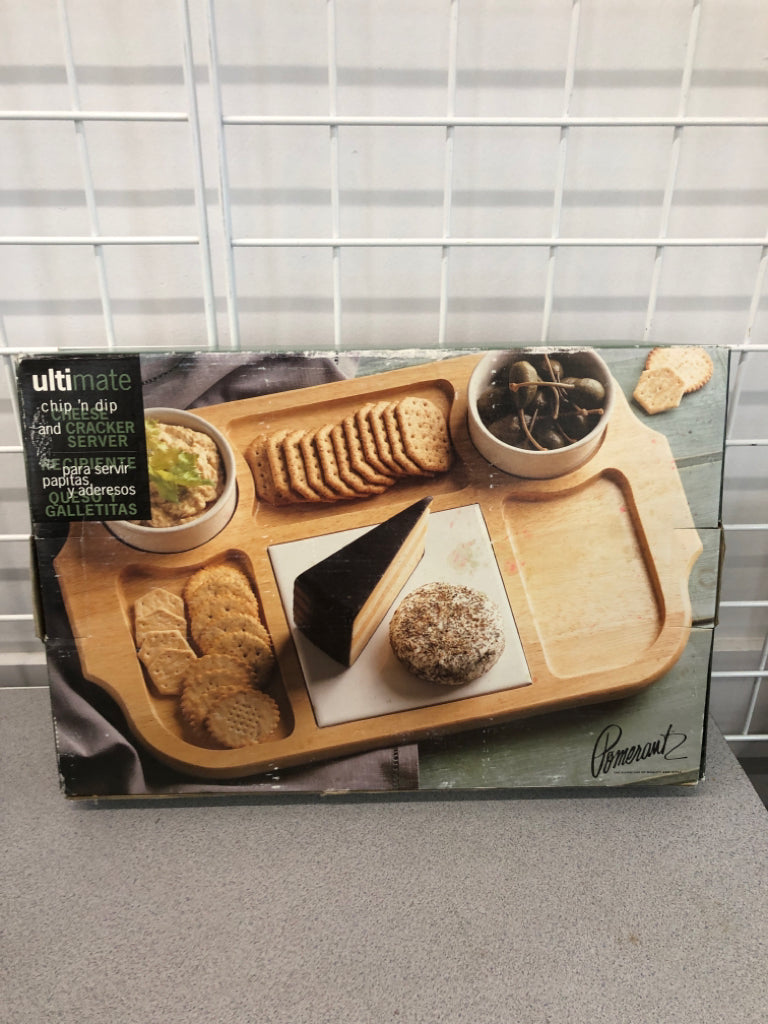 NIB CHEESE & CRACKER SERVER.
