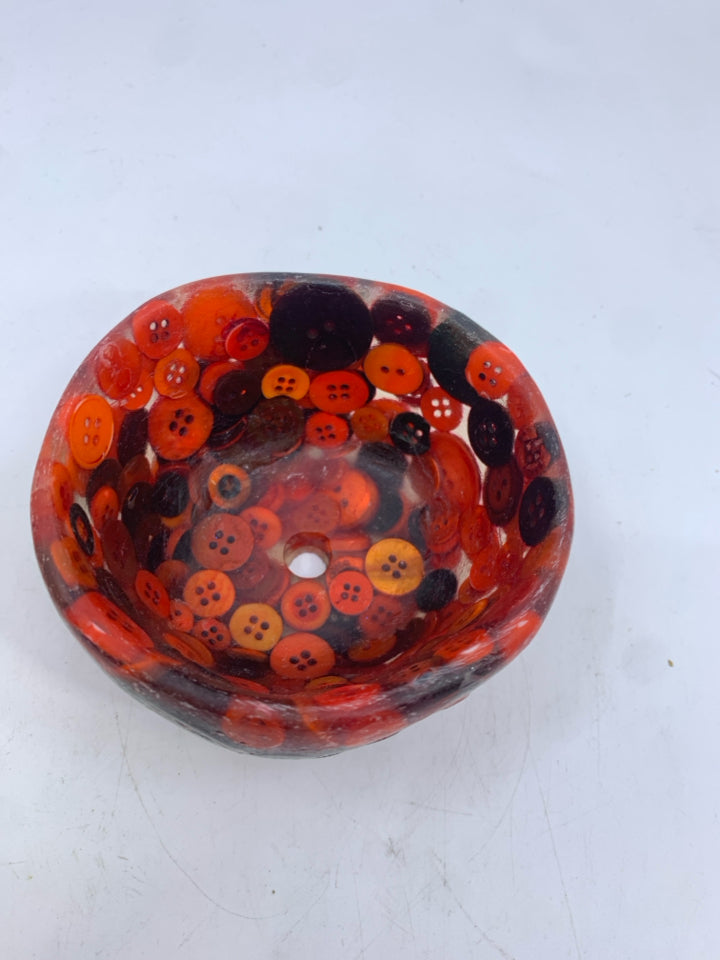 SMALL RECYLCLED RED BUTTON PLANTER W CATCH TRAY.