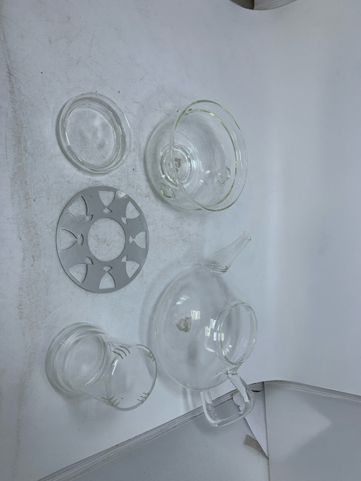 5 PC MUSEE' DE THE' GLASS TEAPOT & AURORA GLASS WARMER.