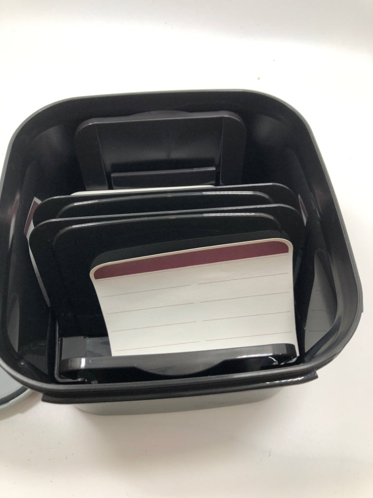 VTG MEMORY MATES STORAGE BOX SQUARE - TUPPERWARE.