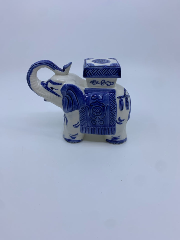 BLUE AND WHITE ASIAN STYLE ELEPHANT.