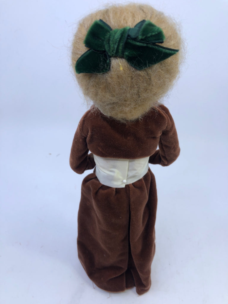 BYERS' CHOICE WOMAN IN TAN DRESS W MUFF-1985.