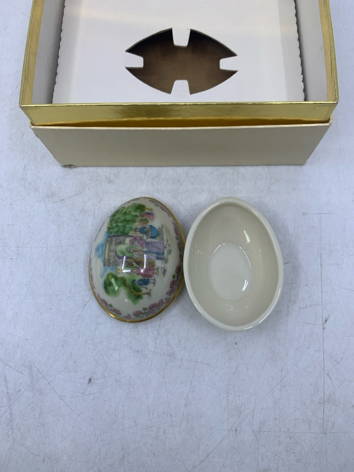 1985 PORCELAIN EASTER EGG W/ BOX.