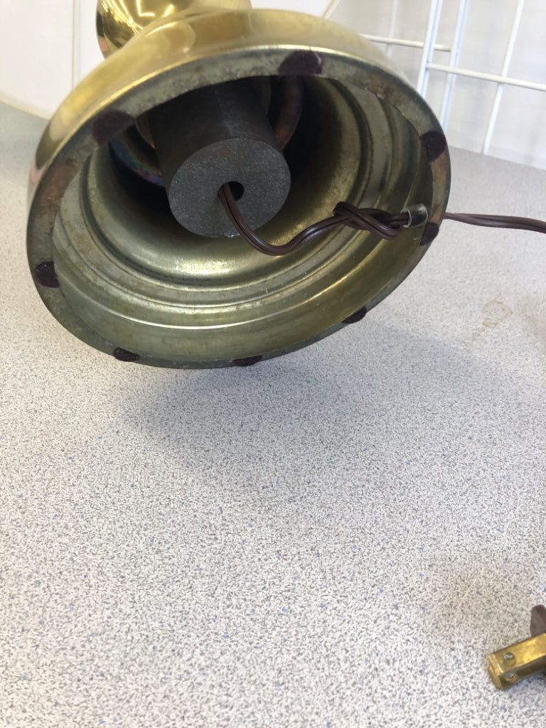 BRASS METAL BASE LAMP W WHITE SHADE.