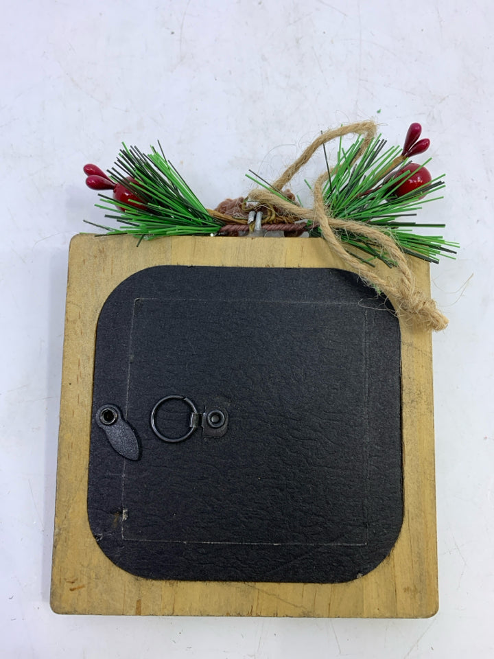 WOOD/METAL "THE JOY OF CHRISTMAS" PICTURE ORNAMENT.