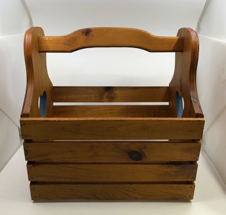WOOD MAGAZINE BASKET W/HEART CUTOUT.