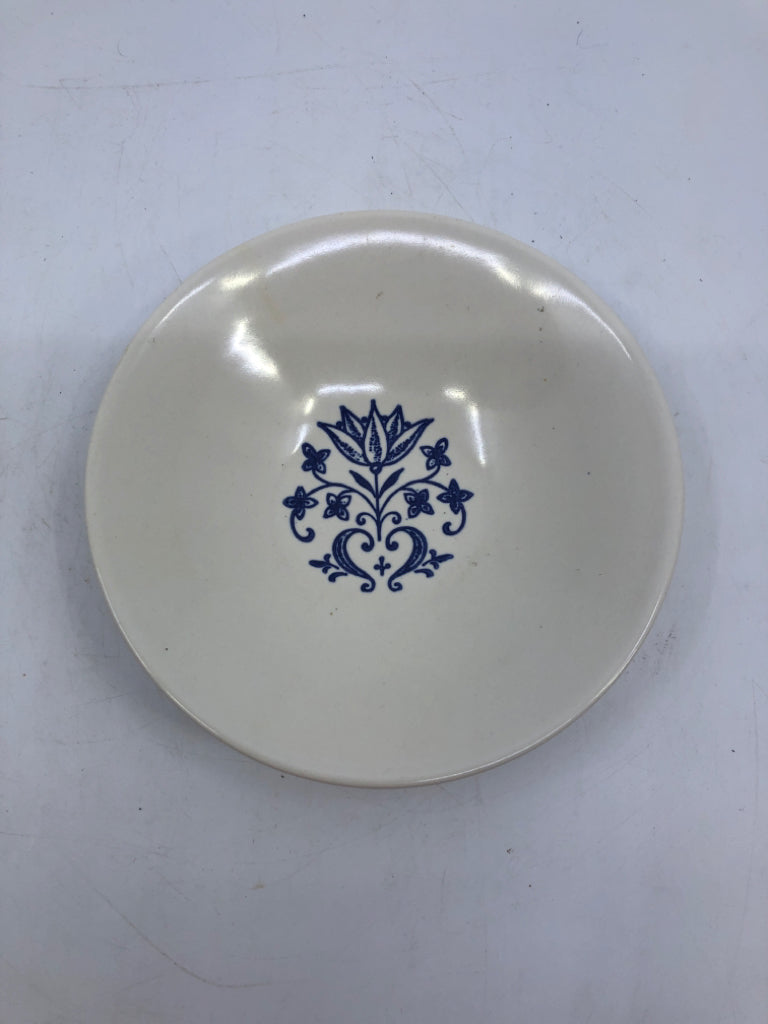 4 VTG SMALL WHITE BOWLS W BLUE FLORAL DETAIL.