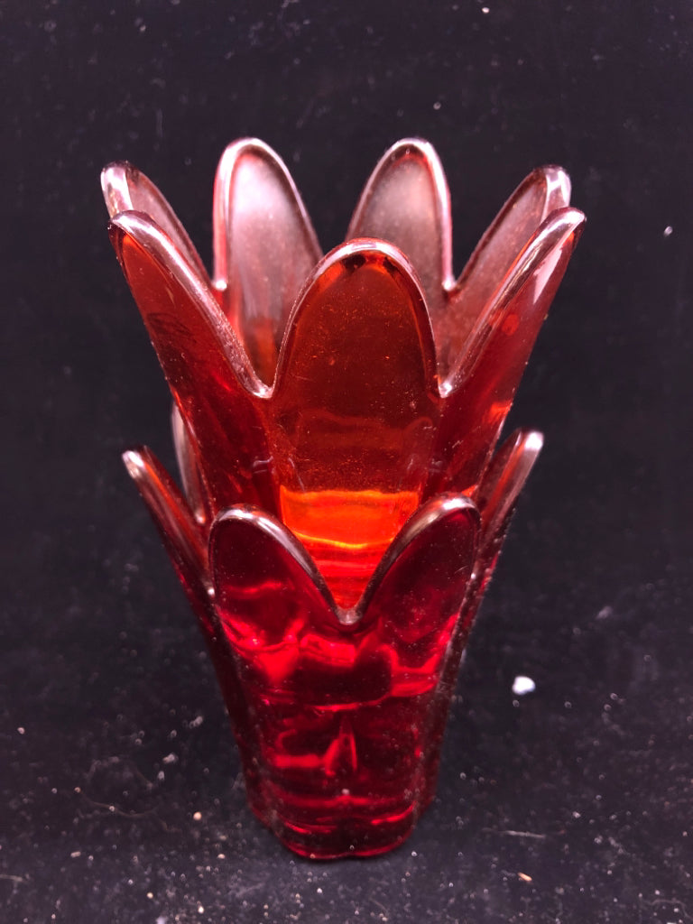 2 RED FLORAL TEALIGHT HOLDER.