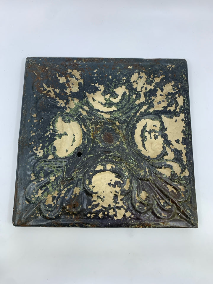 GREY RUSTIC TIN TILE WALL DECOR.