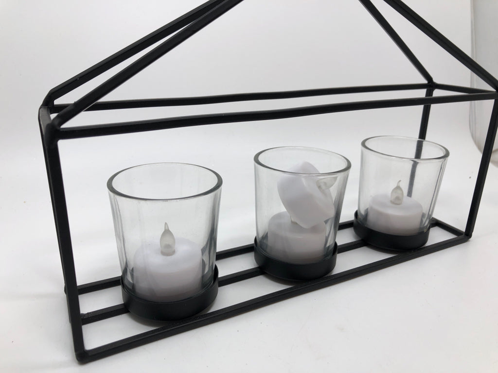 MANGER-STYLE VOTIVE HOLDER.