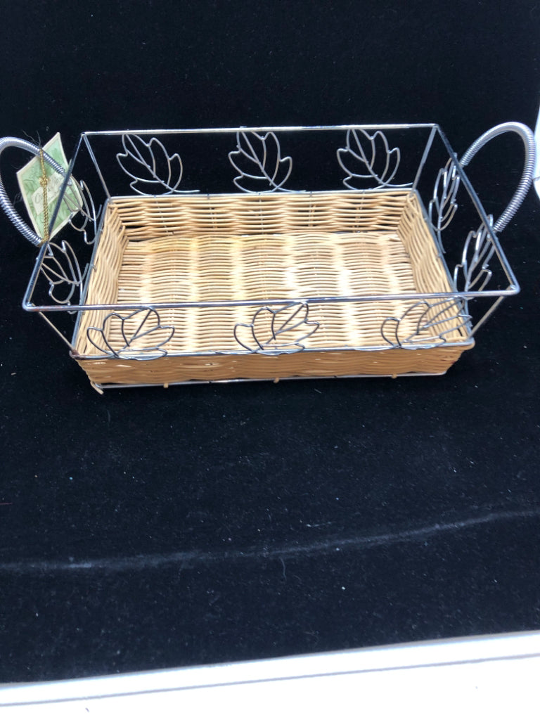 NWT WICKER BASKET W/METAL FRAME AND LEAF DECOR.