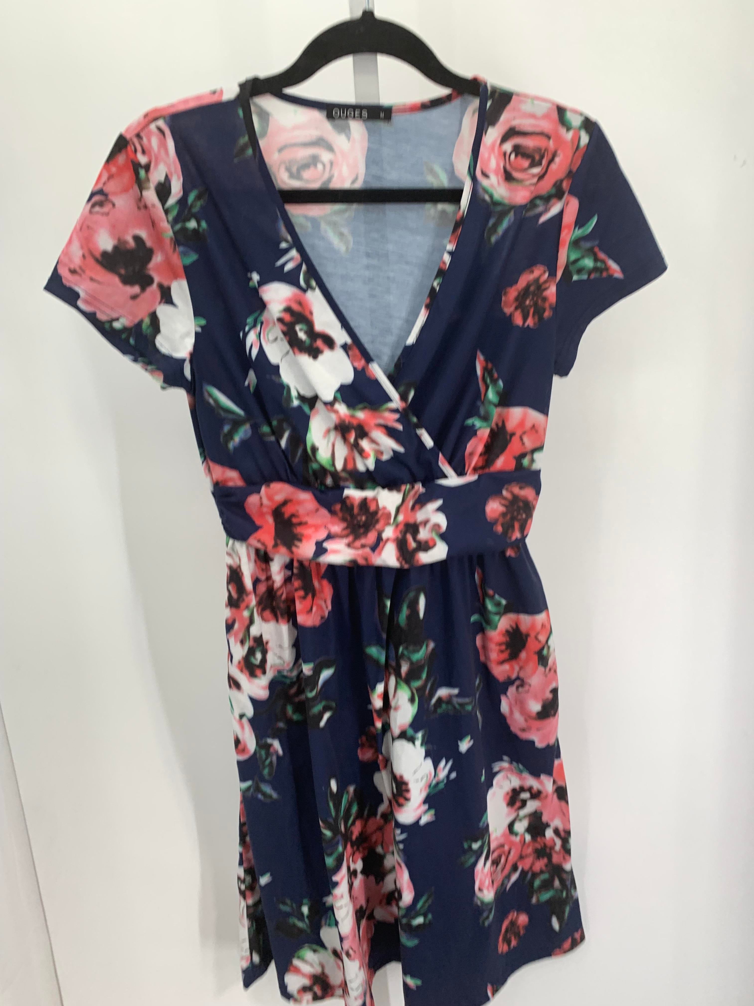 Size Medium Misses Short Sleeve Dress