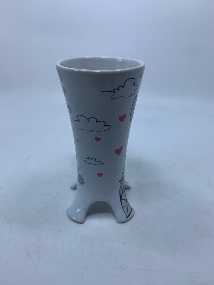 ARISTOCATS MARIE BONJOUR EIFFEL TOWER FOOTED MUG W/ PINK HEARTS.