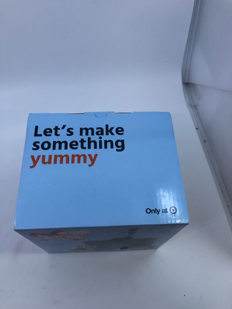 NIB MINI DIPPER WARMER