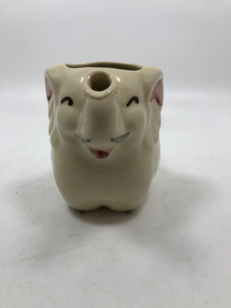 CERAMIC ELEPHANT CREAMER.