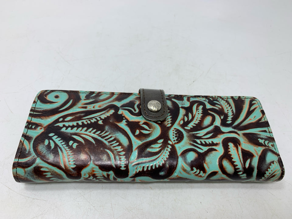 Patricia Nash Tooled Leather Turquoise Wallet *Minor Interior Wear