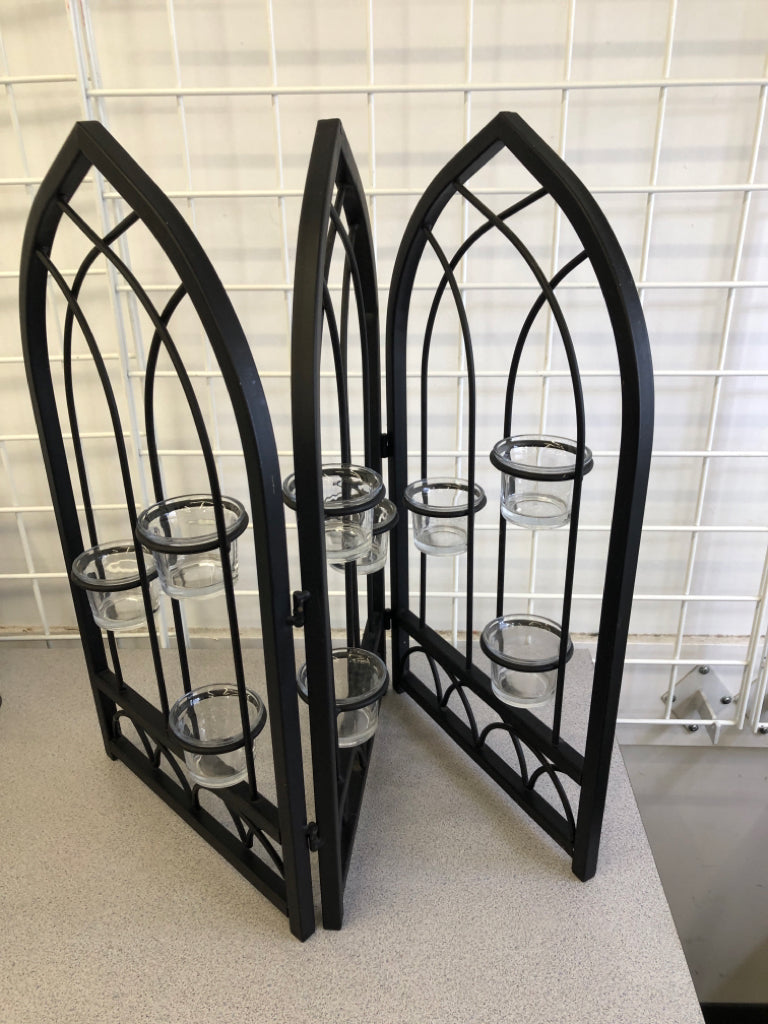 BLACK METAL FOLDING TEALIGHT HOLDER.