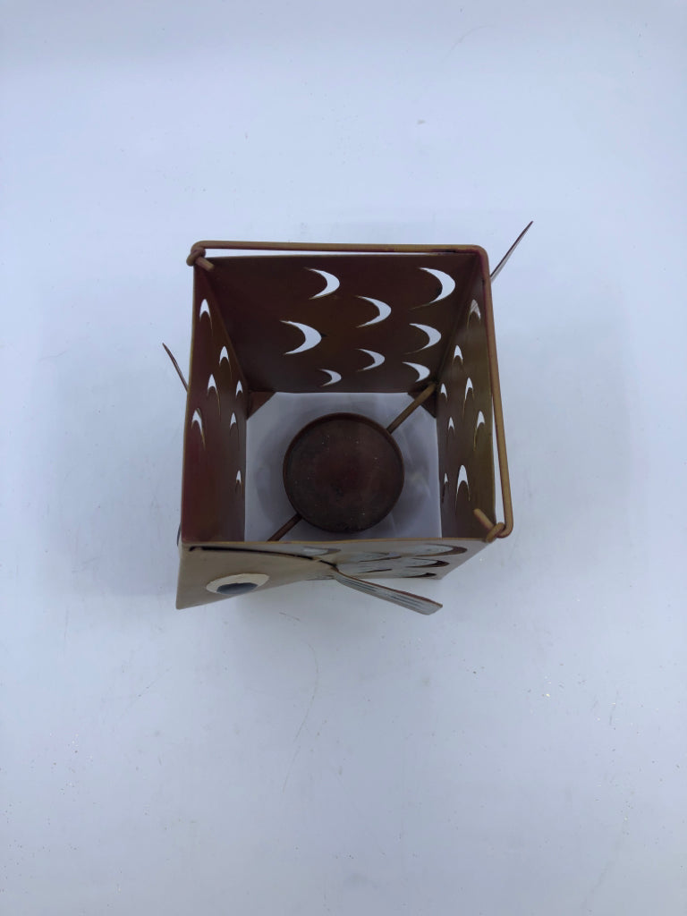 METAL FISH TEA LIGHT LANTERN.