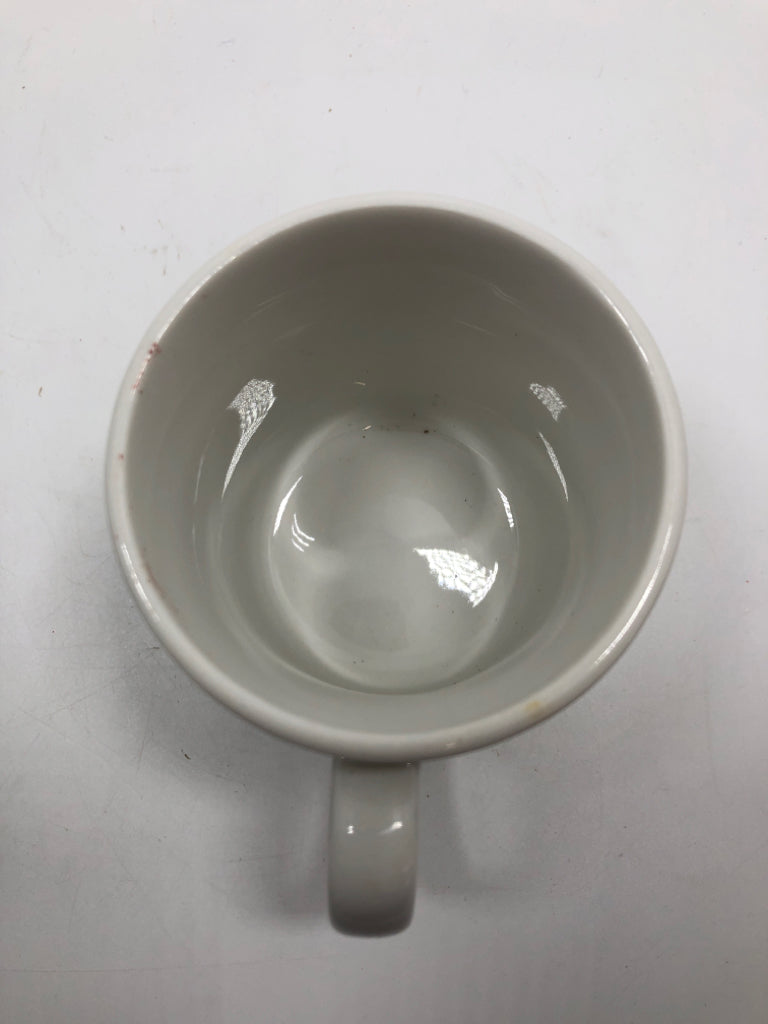 4 VTG HOLIDAY SCENE MUGS
