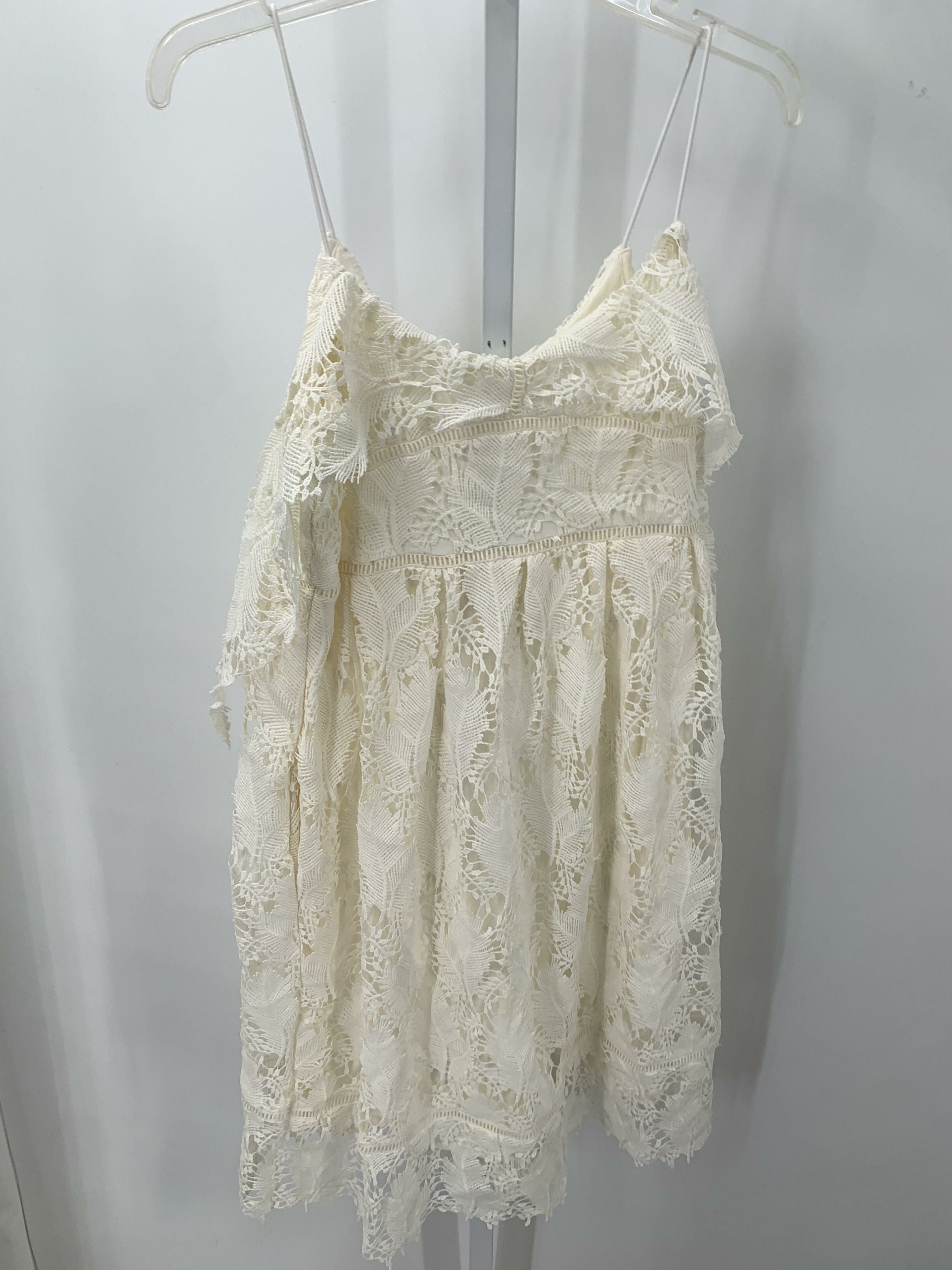 Motherhood Off-White Size Small Maternity Short Sleeve Dress