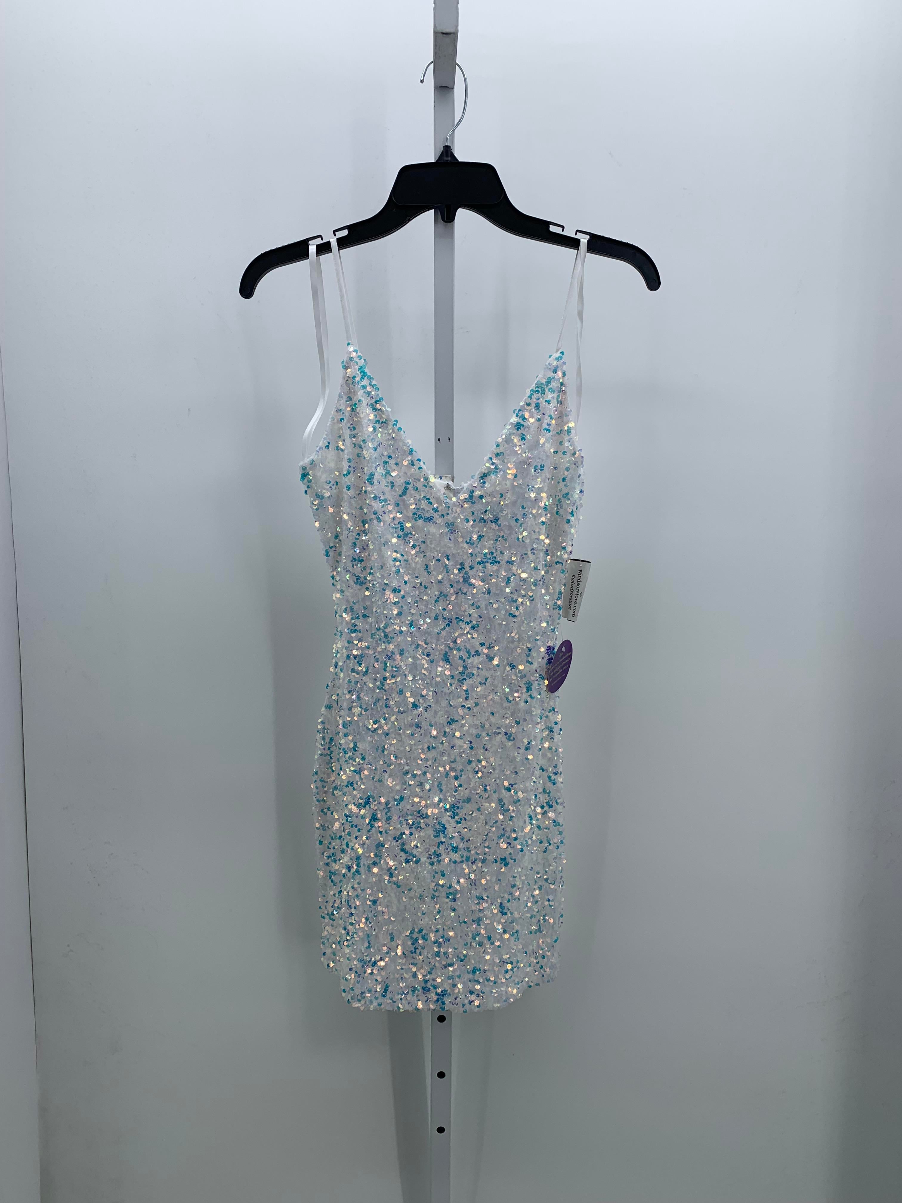 Size Small Juniors Sleeveless Dress