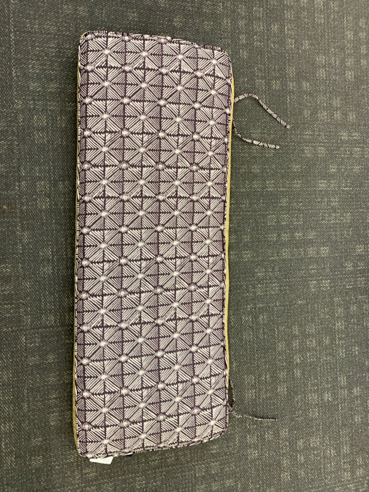OUTDOOR BENCH SEAT CUSHION BROWN & WHITE PATTERN.