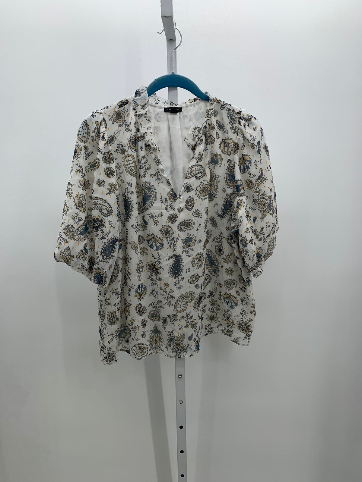 Ann Taylor Size Medium Misses Short Sleeve Shirt