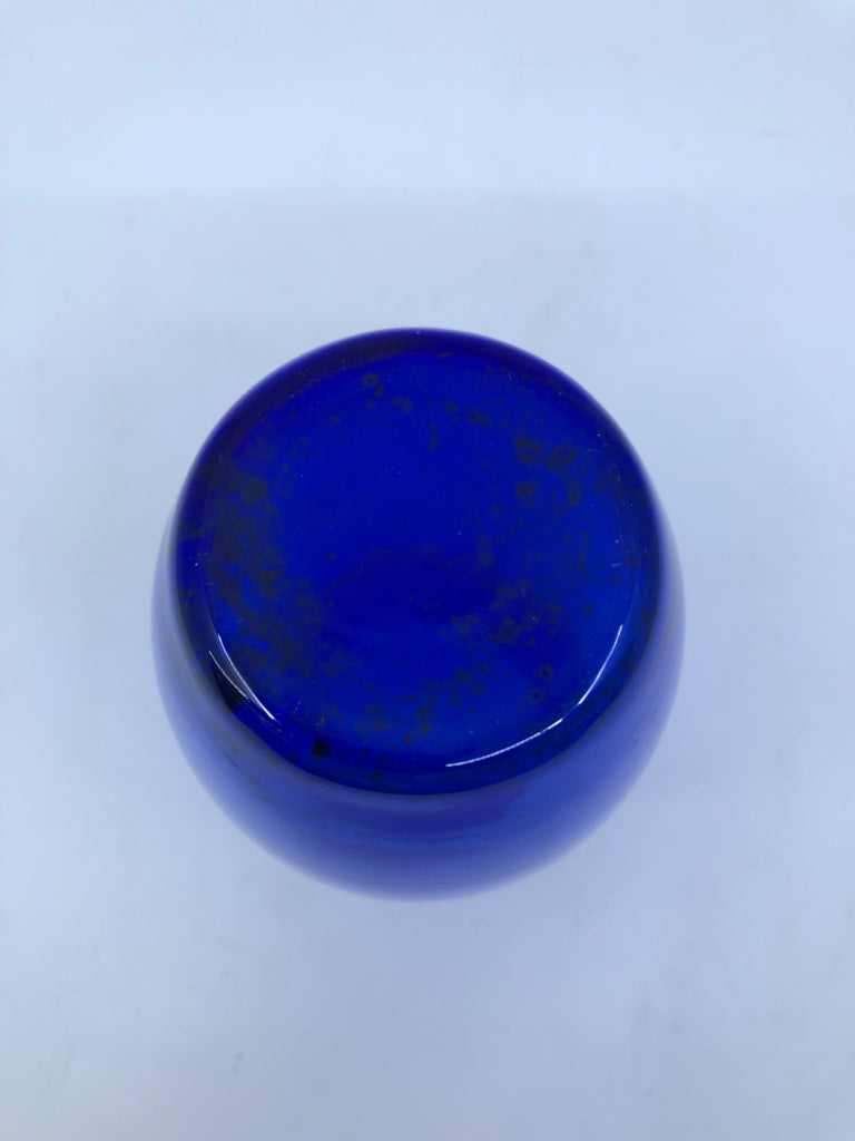 COBALT BLUE SMALL VASE.