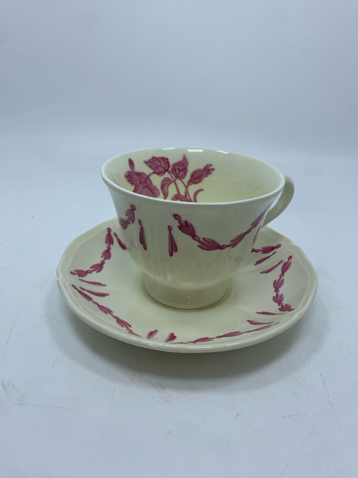 VTG WEDGWOOD HUSK PATTERN TEACUP/SAUCER.