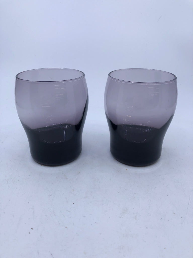 2 SMOKED GLASS SHORT GLASSES.