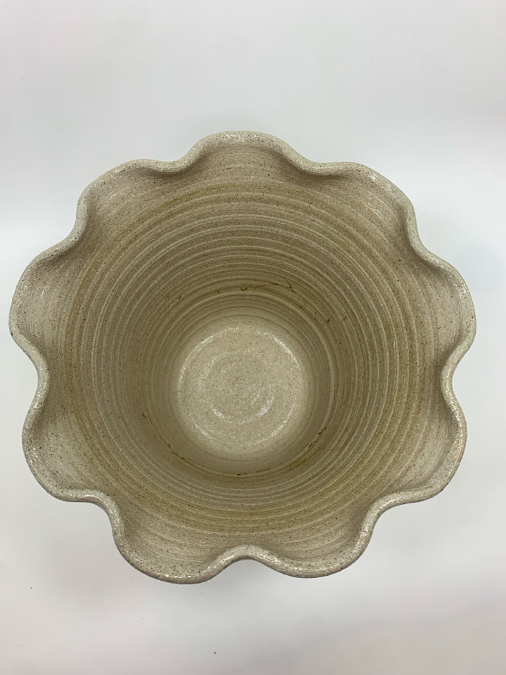 SALMON FALLS RUFFLED RIM STONEWARE PLANTER.