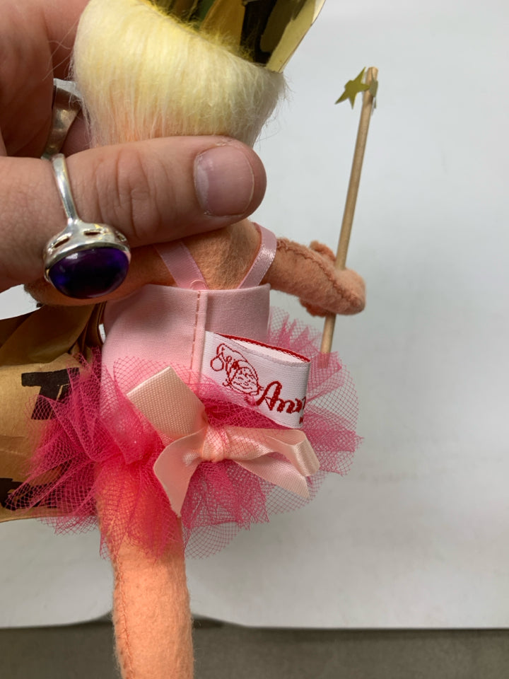 VTG HALLOWEEN BALLERINA TRICK OR TREAT FELT FIGURE 1992.