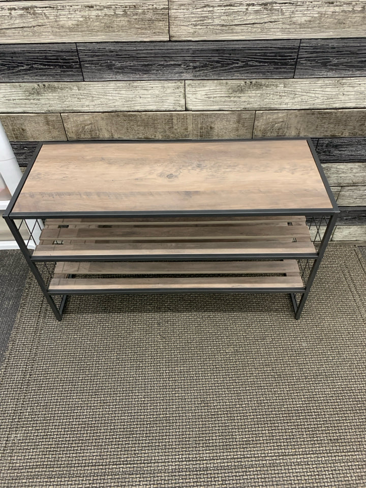 MODERN INDUSTRIAL SHOE-RACK W/GRAY WOOD & 2 SHELVES.