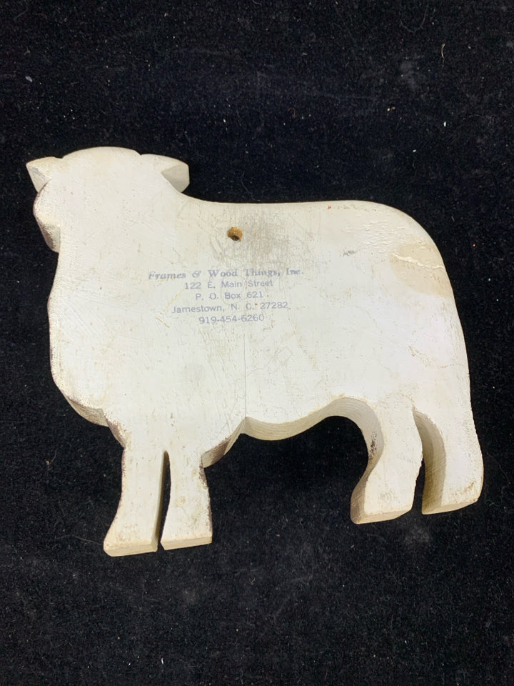 WOOD WHITE SHEEP WITH PEG.