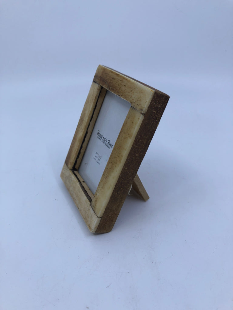 WOOD PICTURE MINI FRAME RECTANGLE.