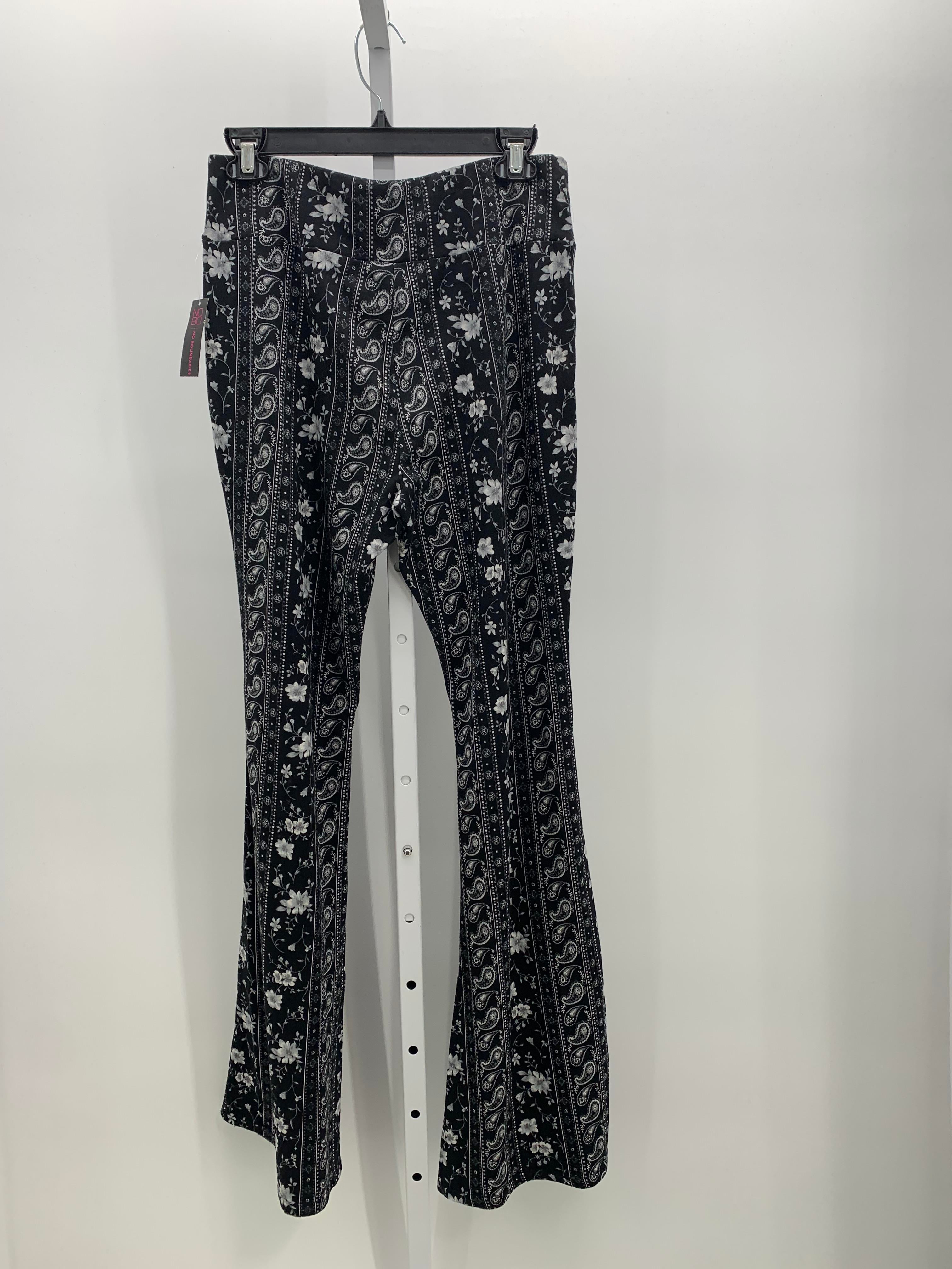 No Boundries Size Large Juniors Pants