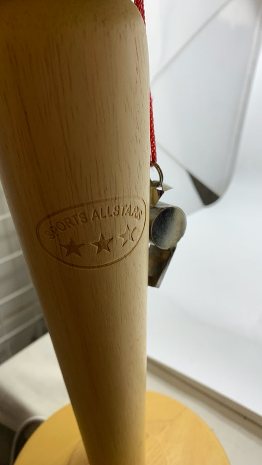 SPORTS LAMP W/WHISTLE.