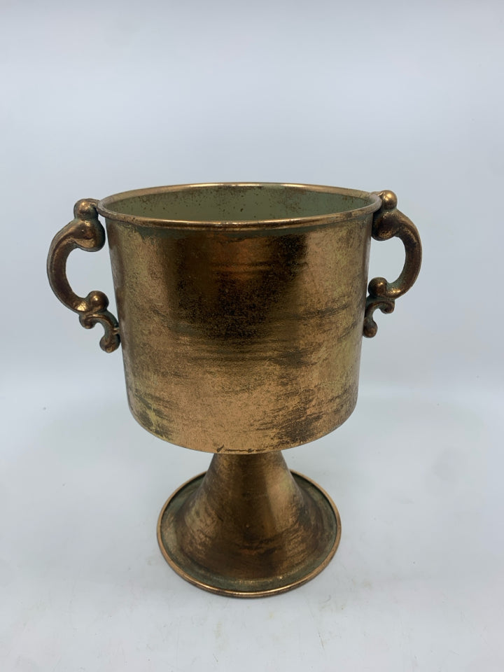 COPPER PAINTED URN PLANTER W/PEDESTAL BASE.