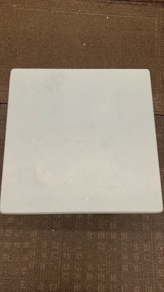 2-TIER LIGHT BLUE END TABLE.