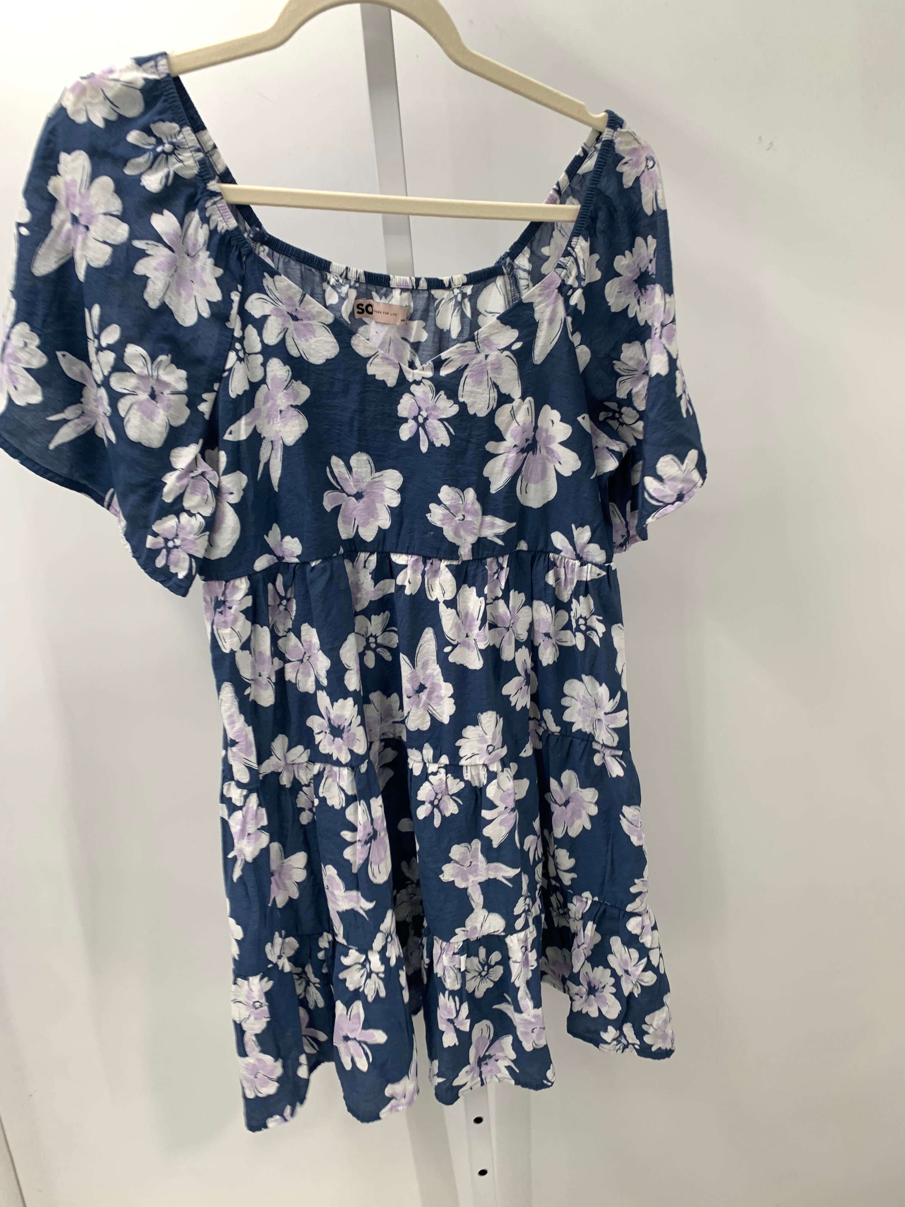 SO Size Large Juniors Short Sleeve Dress