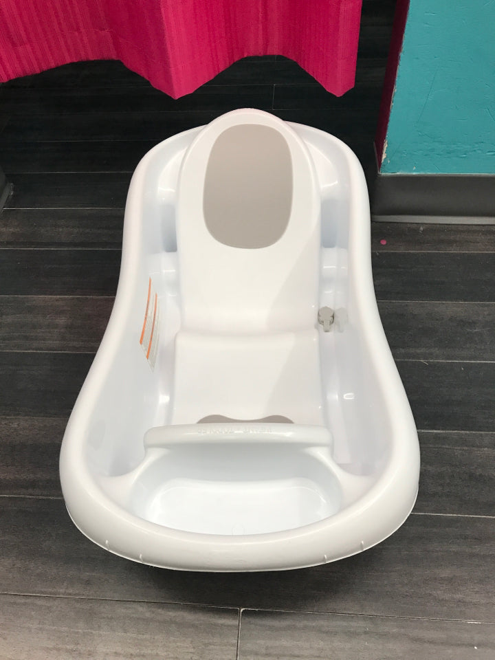 The First Years baby tub, white