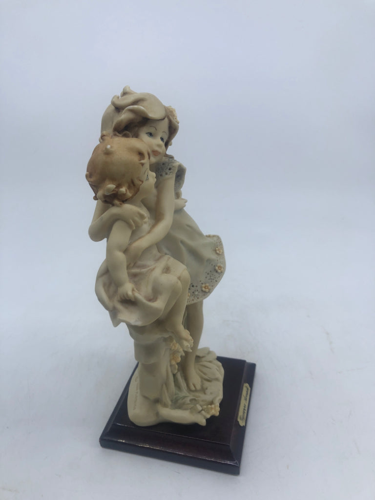 GUISEPPE ARMANI MAGIC MEMORIES GIRLS FIGURINE.