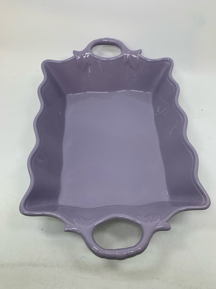 RECTANGLE STONEWARE W/ EMBOSSED DETAIL HANDLES CASSEROLE DISH.