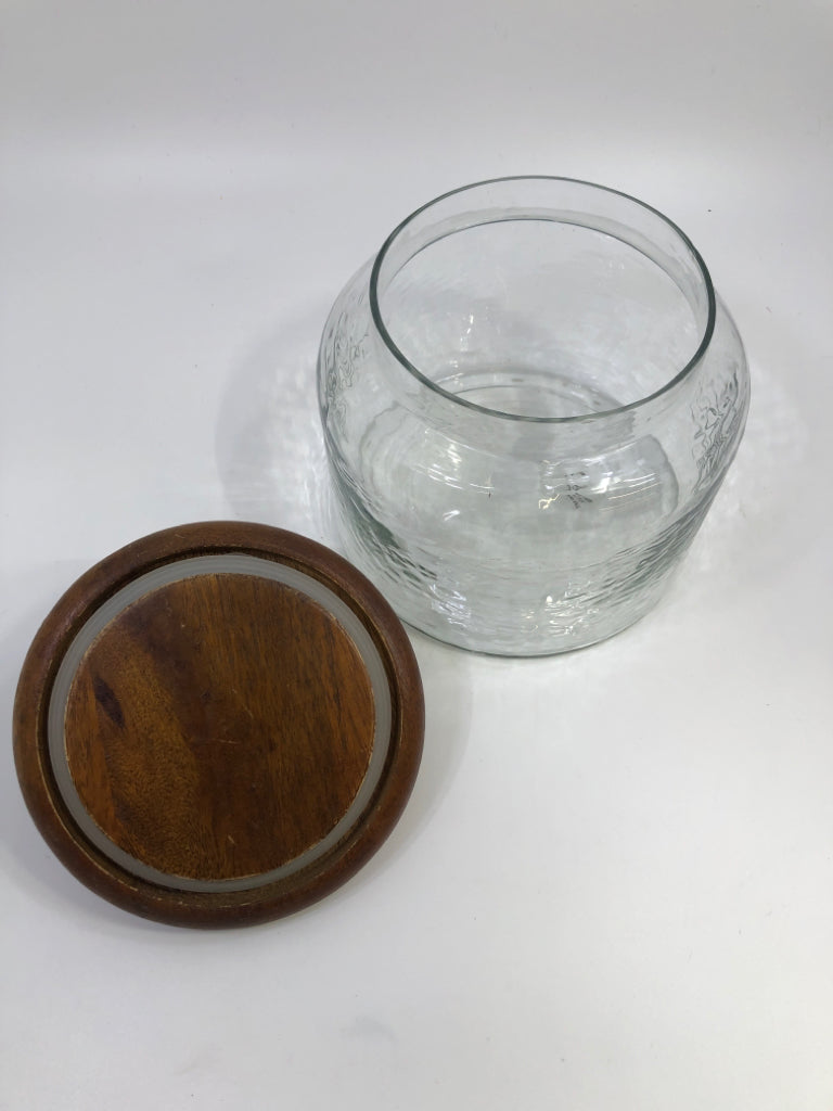GLASS CANISTER W/WOOD TOP & BRONZE DOG BONE.