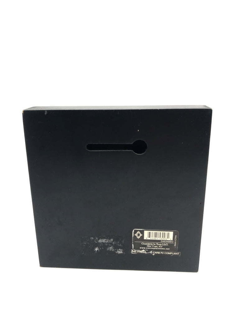 "WE HAVE A HERO" BLOCK SIGN.