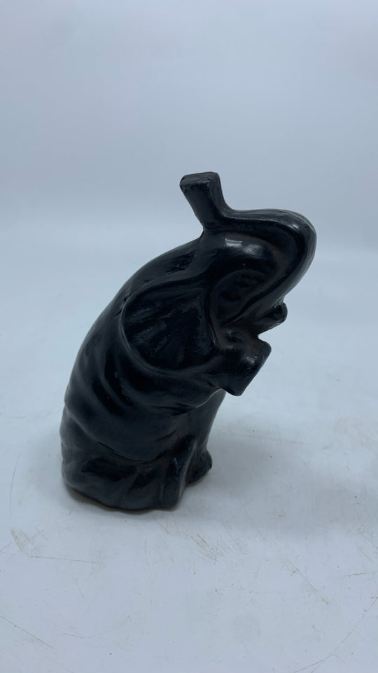 SM BLACK CERAMIC ELEPHANT FIGURINE.