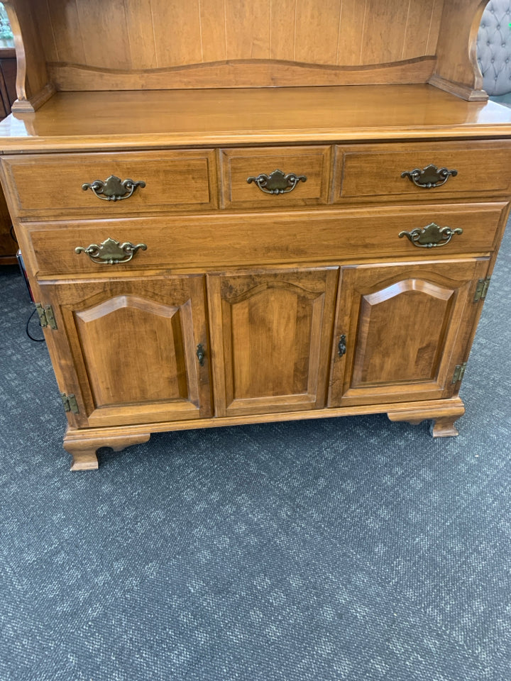 2PC VTG WOOD BUFFET HUTCH- 2 DRAWERS, CABINET.