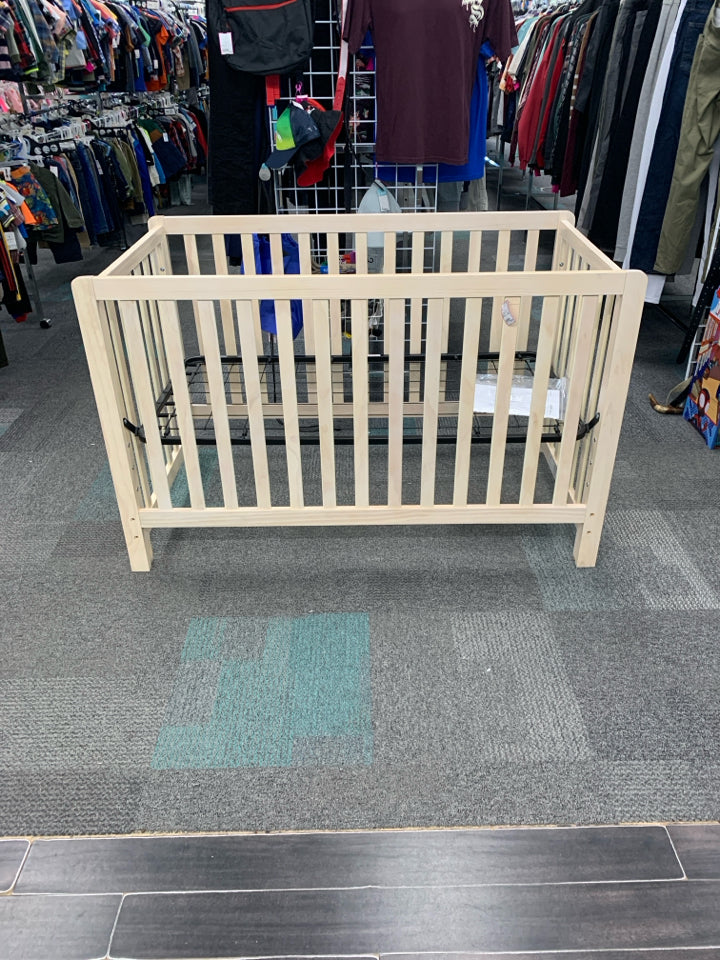 Colby 4-in-1 Low-Profile Convertible Crib