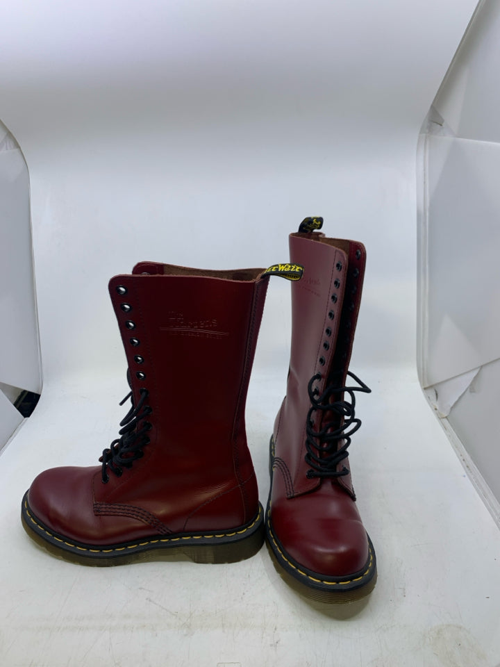 Dr. Martens Size 6 Juniors Boots