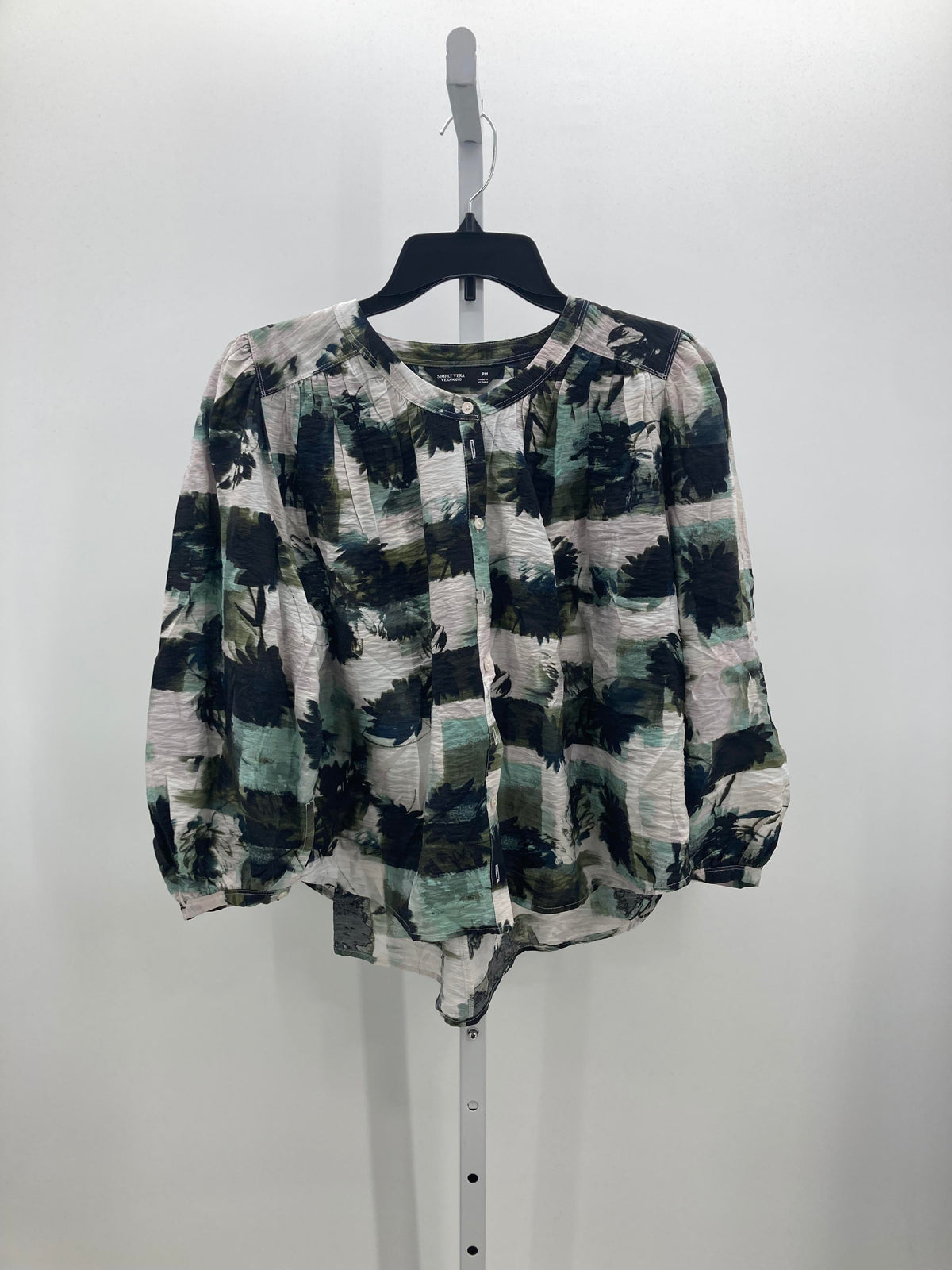 Vera Wang Size Medium Petite Petite Long Sleeve Shirt